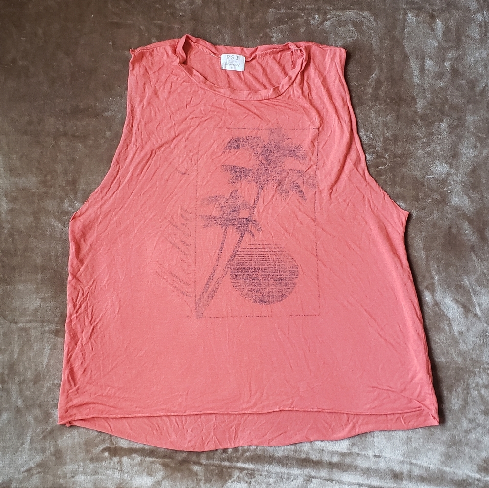 Graphic Tank